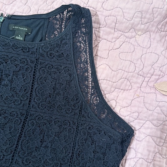 ANN TAYLOR crochet/lace top. Slight halter.NWOT. - Picture 5 of 8